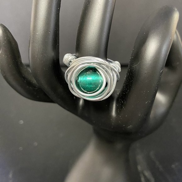 Stainless Steel Wire Wrapped Ring with Green Glass Bead in Size 6. Artisan made - Picture 5 of 7